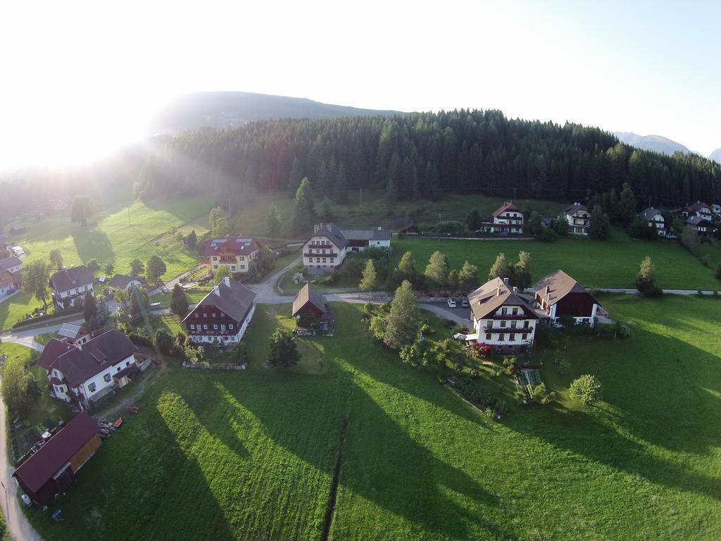Haus Pfarrkirchner Daire Mauterndorf  Dış mekan fotoğraf